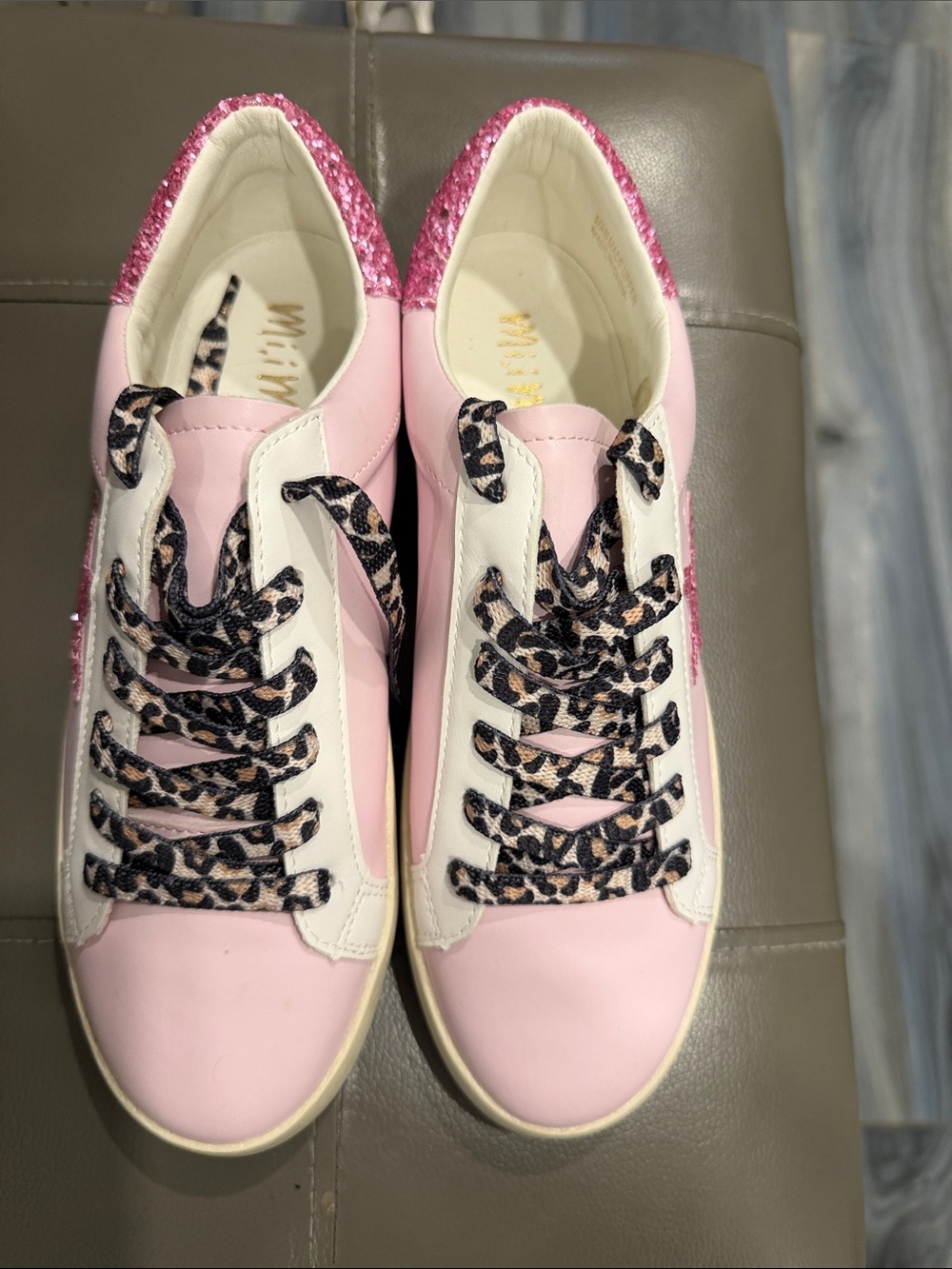 Pink Glitter-Trim Women's Sneakers with Leopard Lace Detail